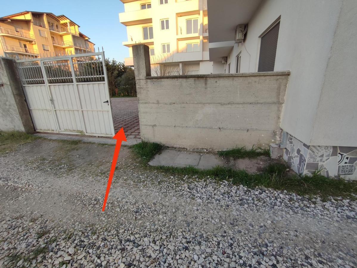 Sabi Apartment Golem Qerret Dış mekan fotoğraf