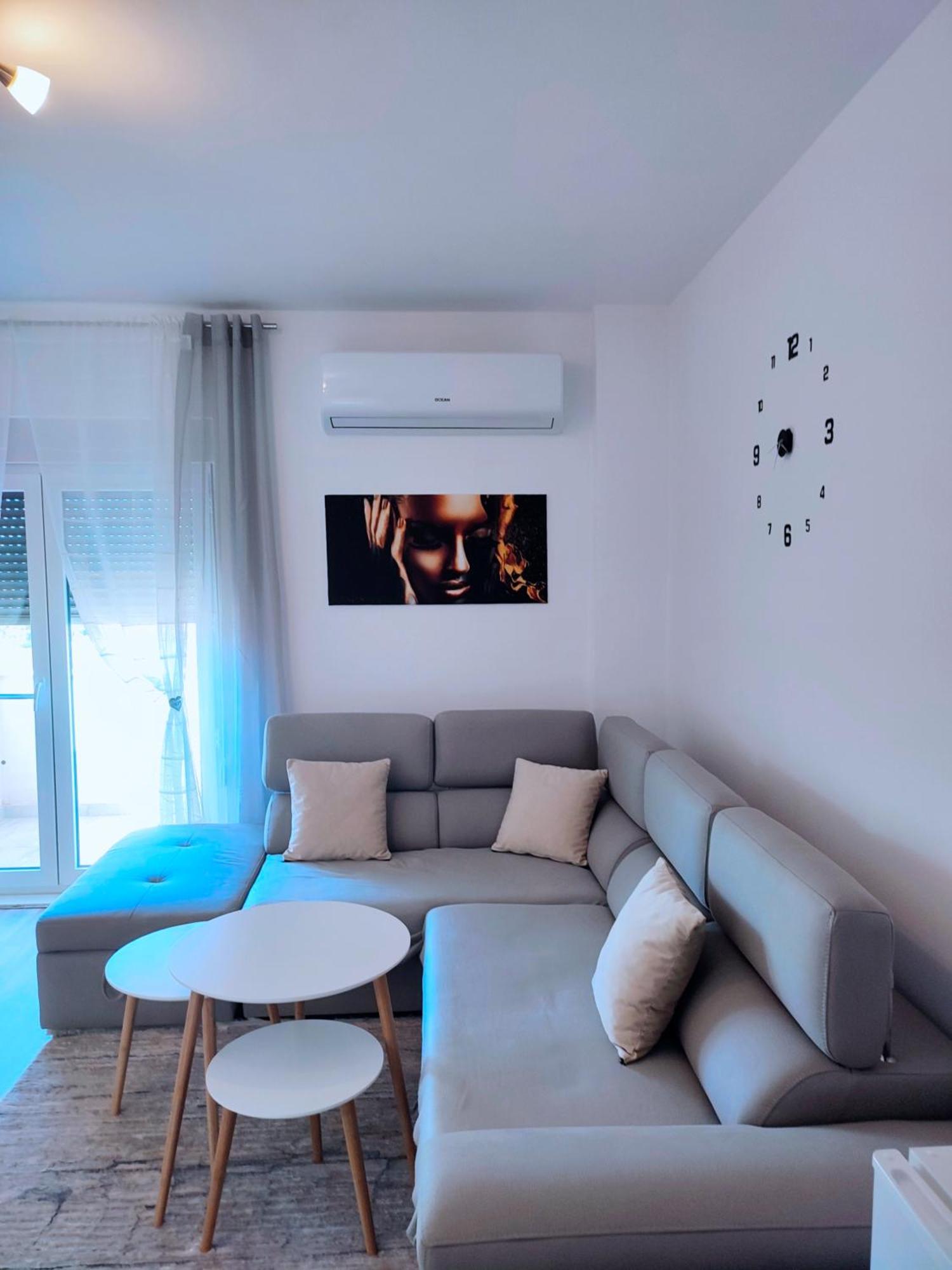 Sabi Apartment Golem Qerret Dış mekan fotoğraf