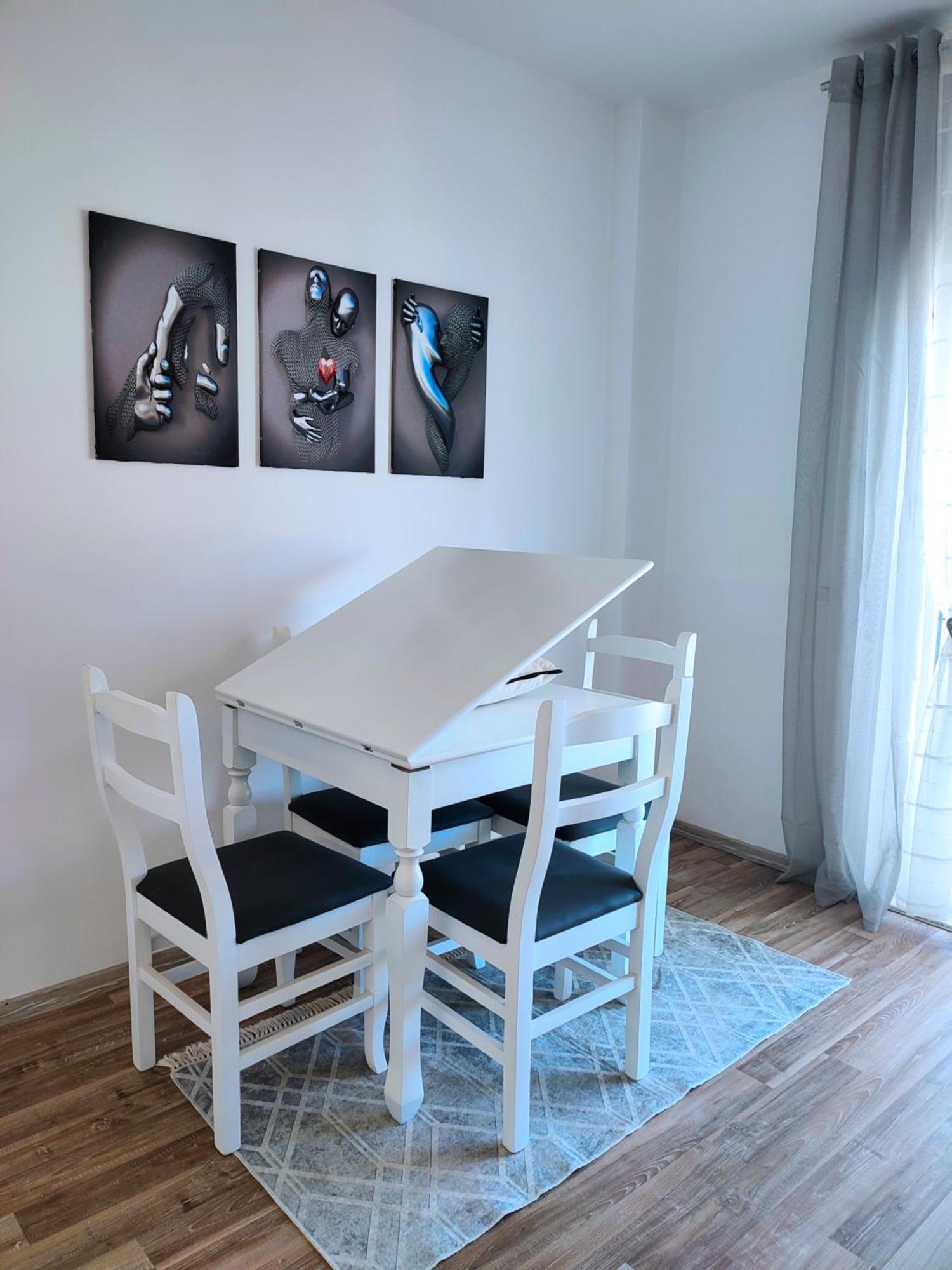 Sabi Apartment Golem Qerret Dış mekan fotoğraf