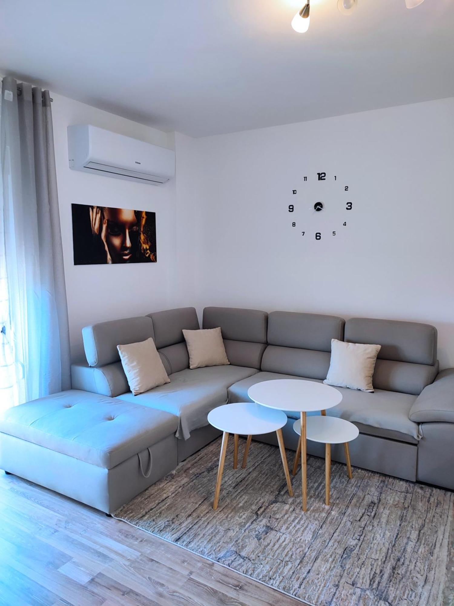 Sabi Apartment Golem Qerret Dış mekan fotoğraf
