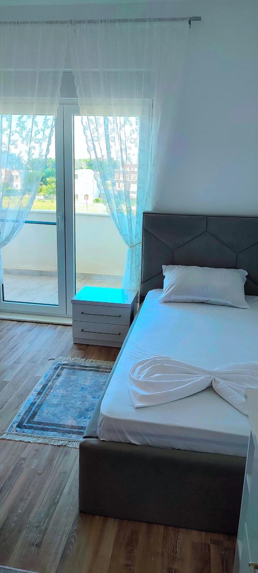 Sabi Apartment Golem Qerret Oda fotoğraf